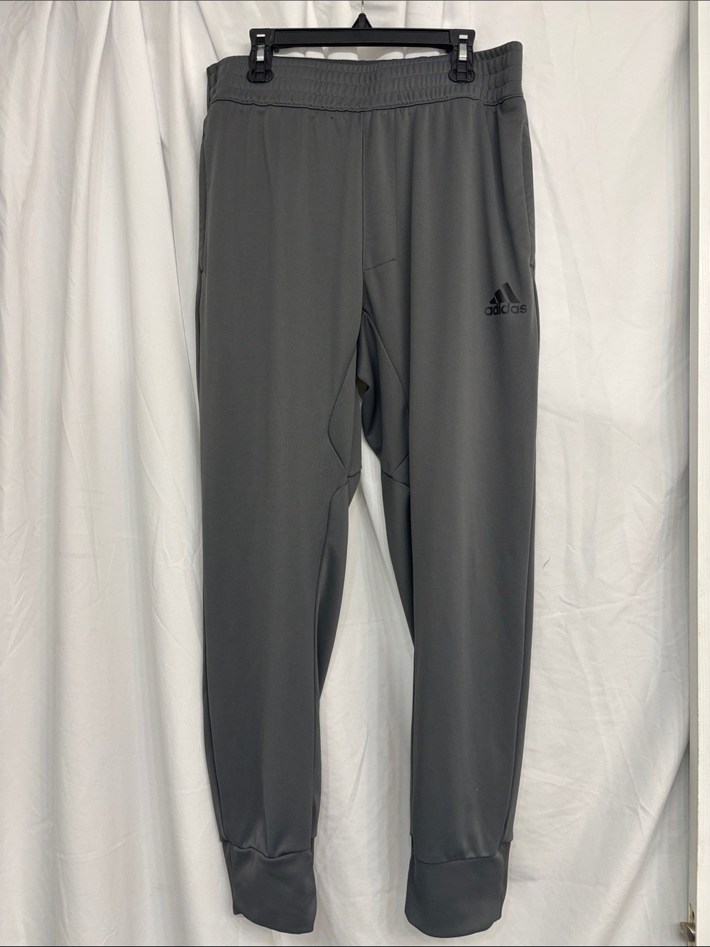 adidas Men's Dark Gray Training Jogger Pants Size Large Athletic Activewear